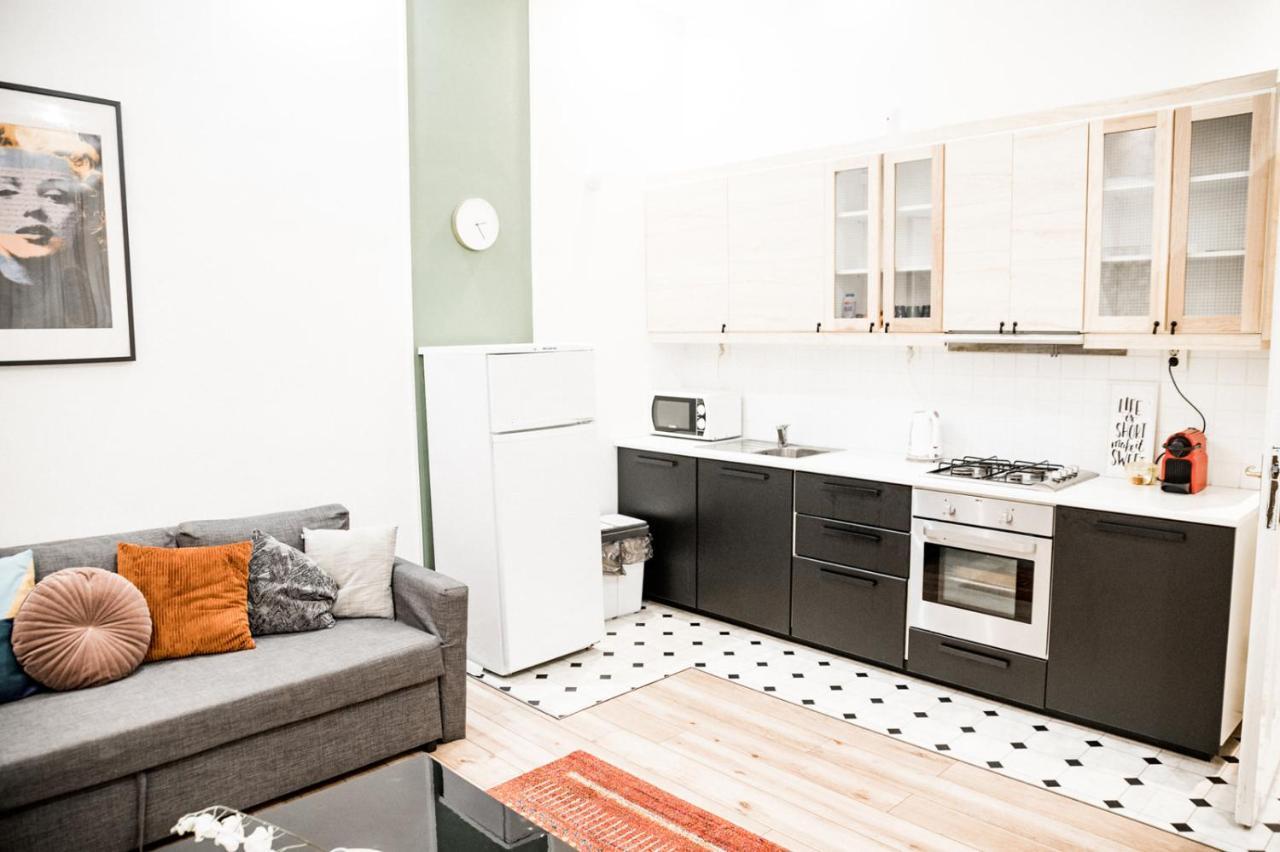 Stylish Central Location Kazincy Netflix 1Br Budapest Esterno foto